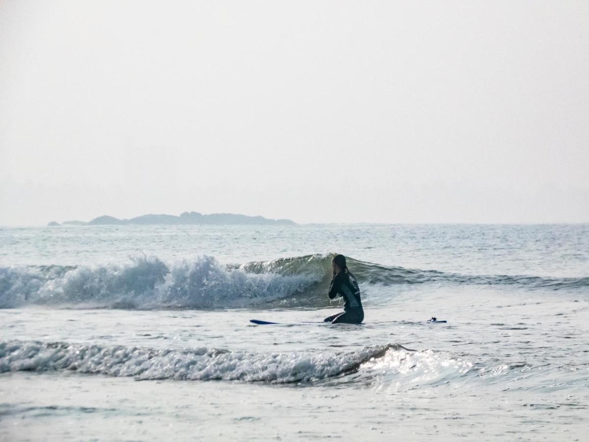 Surf & Party Weligama旅舍 外观 照片