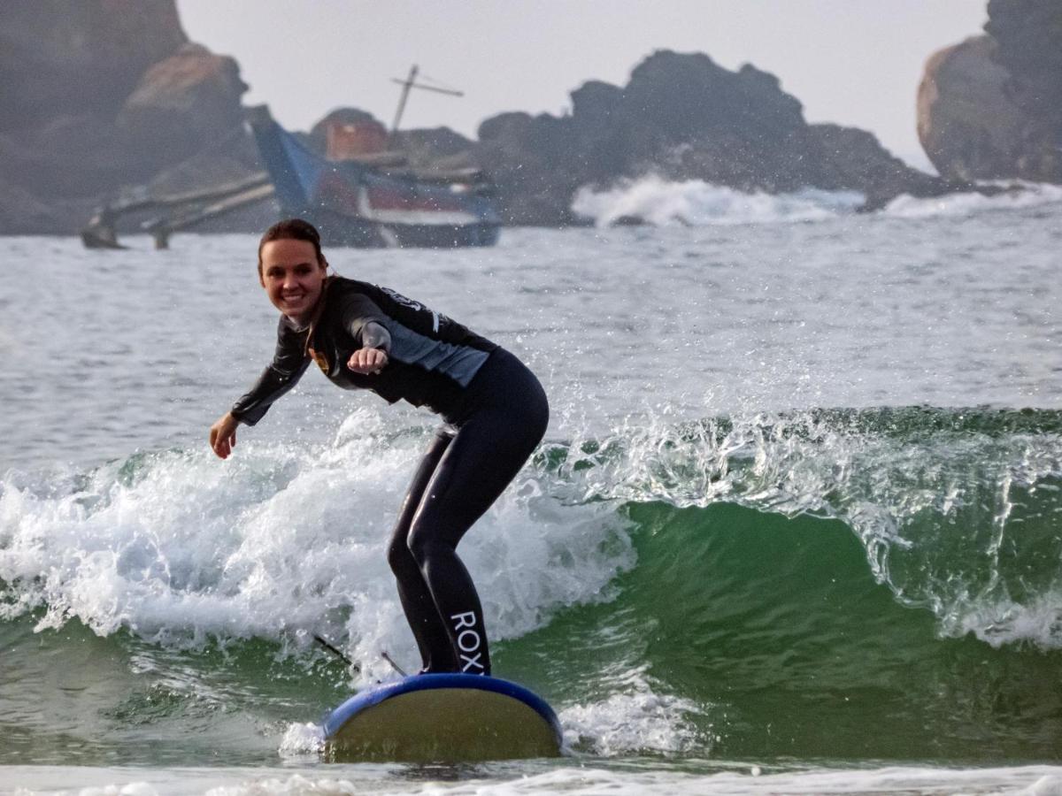 Surf & Party Weligama旅舍 外观 照片