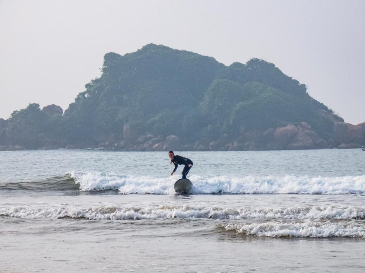 Surf & Party Weligama旅舍 外观 照片